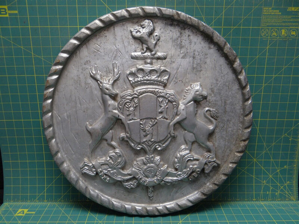 Cast Aluminum Solid 21.5"D Coat of Arms/ Crest of House of Roper, Barons Teynham