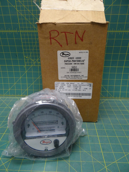 Dwyer Series 43000 Capsu-Photohelic Pressure Switch 164928-00 0-50mm of Water