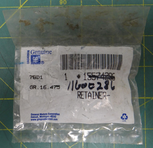 GM 15574296 Body Garnish Molding Retainer 1.24" Width 0.58" Length 0.56" Height