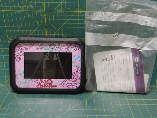 Disney Hannah Montana Pix-Frame 7 Inch Digital Photo Frame Picture Album