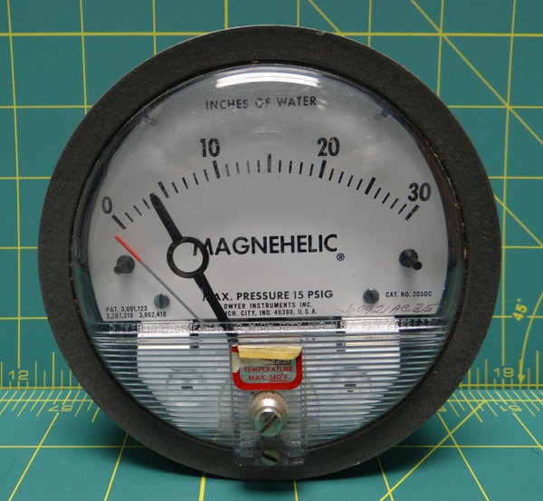 4" Dwyer Magnehelic Pressure Gauge 0-30 Inches of Water 2030C