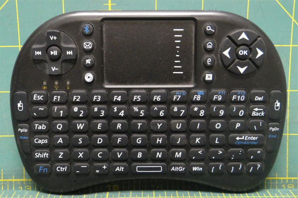 YIYI GUO Backlit 2.4GHz Mini Wireless Keyboard with Touchpad Mouse Keyboard Only