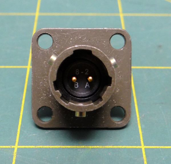 Amphenol MS3112E8-2P 4 Hole Flange Circular Connector Plug Box Mount Receptacle