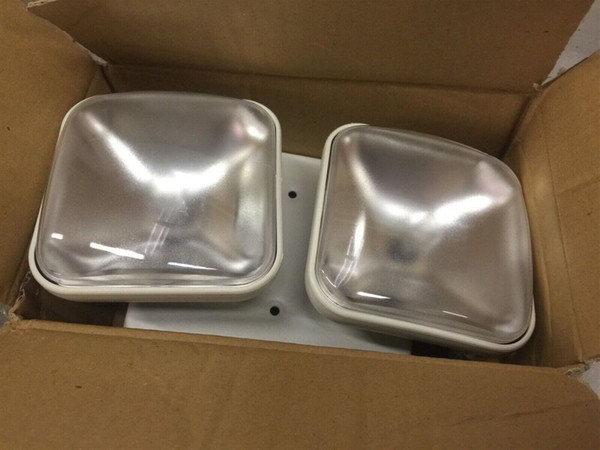 ASTRALITE REM-1-2H WATER RESISTANT REMOTE HEAD LIGHT 6 Volt Light 5.4W