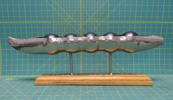 Steel and Mango Wood Peas Peapod Canoe Art Deco Display Decoration Made in India