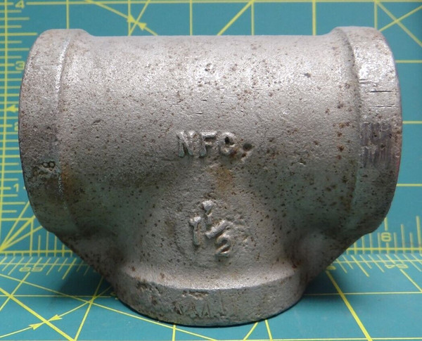 NFC 1-1/2" Pipe Tee 316 Stainless Steel Female Threads