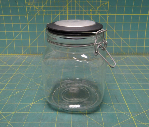1.1 Quart Clear Glass Storage Canister w/ Plastic & Metal Bale Wire Locking Lid