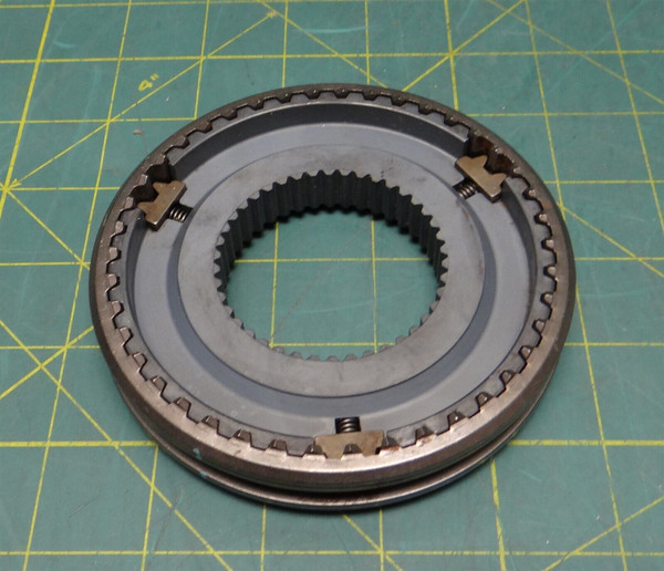 GM 88958817 Synchronizer Assembly for Chevrolet Cadillac and GMC 1992-2000