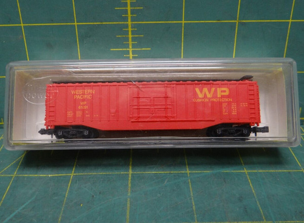 Model Power 1/160 N Scale Freight Car #3090 Western Pacific WP 61051 50' Box Red