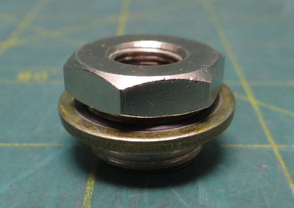 Stainless Steel 1/8" Female NPT x 3/8" Male SAE Bulkhead w/ Washer Fitting