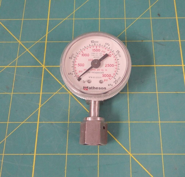 Matheson 63-2233-V Welding Regulator Gauge  0-3000 PSI (0-21,000 kPa)  1/4" FVCR