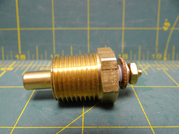 Temperature Transmitter PN: 47R0122 NSN: 6685-01-229-2764