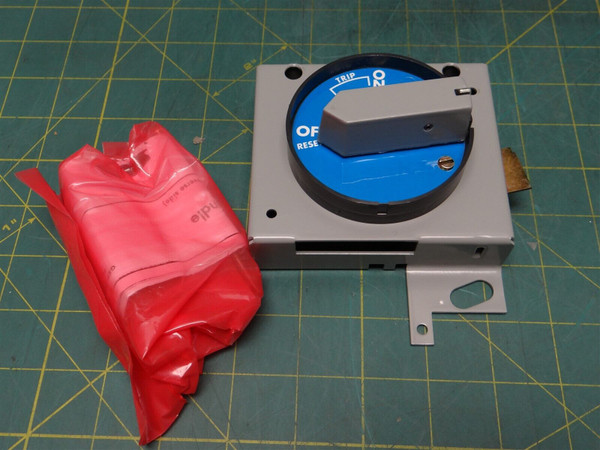 GE Circuit Breaker Operating Handle PN TEFR1B TDF/TDR/TDM/TEB/TEC/TB1-B/TED/THED