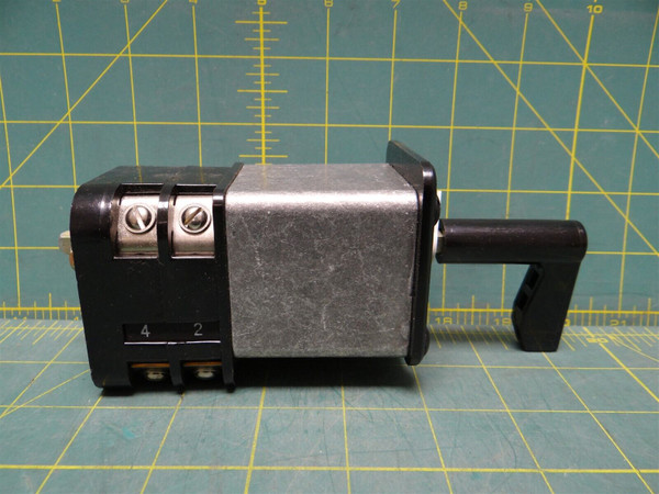 General Electric SBM Control Switch 10CD591 600 VAC 20 AMPS