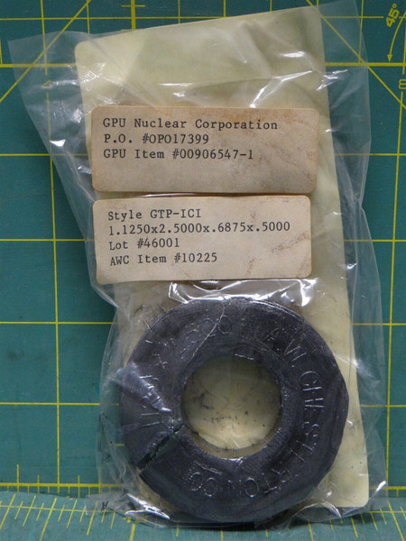 Chesterton 5300 GTPI Graphite Packing Ring 10225 1.125" x 2.5" x .6875" x .5"