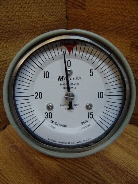3 1/2" Moeller Compound Pressure Gauge 30-0-15 PSIG 1/4" Bite 6685-00-872-4781