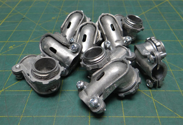 (Qty: 9) Arlington Ind. 3/8" Zinc Die Cast 90° Angle Connector 2 Screw Flex 850