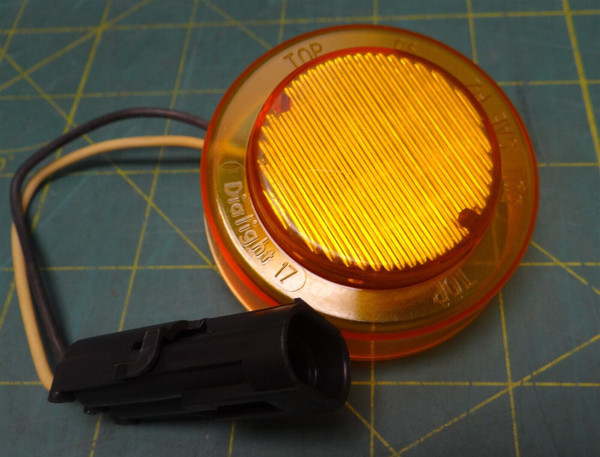 Dialight 17001AB 15365C 13.5Volts 2.5in Dia 1in Height Amber Marker LED Gillig