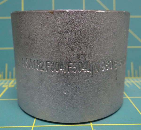 1-1/2 Socket Weld Pipe Coupling A/SA182 F304/F304L N980 B16 3M