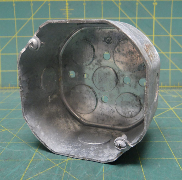 Cooper Crouse-Hinds TP288 4" Steel Octagon Electrical Box 2-1/8" Deep 4 Knockout