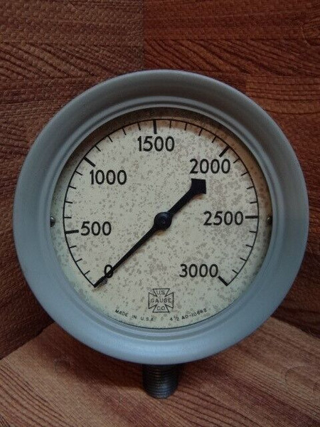 4 1/2" US Gauge co. 0-3000 PSI Pressure Gauge Lower 1/2" NPT Connection AD-10662