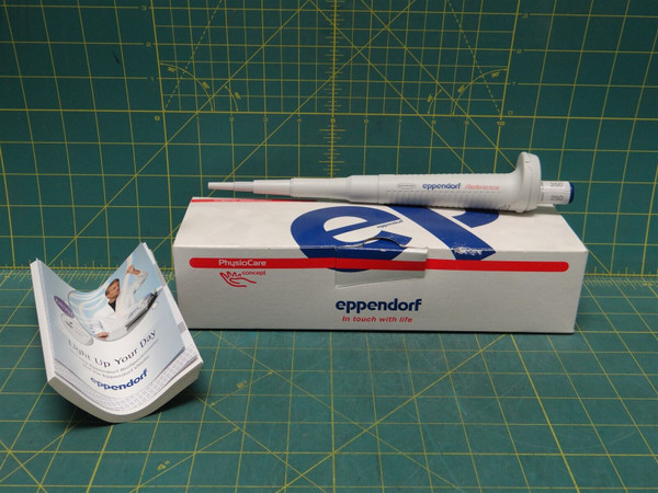 Eppendorf Reference Fixed Volume Single-Channel Pipette 250 uL 022471309