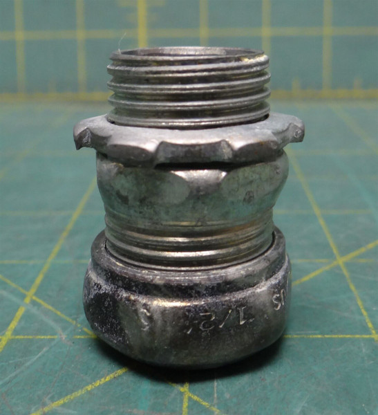 Cooper Crouse-Hinds 650S 1/2" Trade Size Conduit Straight Connector EMT Steel 