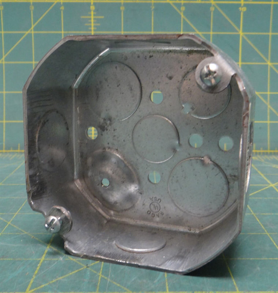 Raco 127 4" Steel Octagon Electrical Box 1/2" & 3/4" Knockout Raised Ground Type