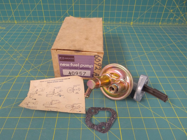 AMGAUGE 40957 Fuel Pump OEM NOS  w/ Gasket & Instructions