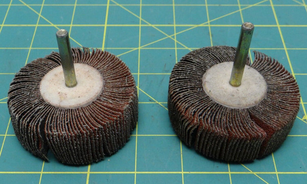 QTY: 2 Mounted Flap Sanding Polishing Wheels With Shaft, 2-7/8" Diameter, 60#