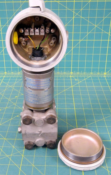 Gould Pressure Transmitter PDT30148 w/Explosion Proof Outlet Body and Cover