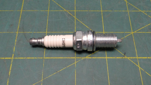 Champion Spark Plug 810 Type RA8HC Copper Plus Small Engine Spark Plug