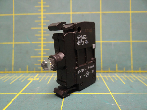 Eaton Moeller M22-CLED 60947-5-1 Light Block 12-30V Screw Terminal Termination 