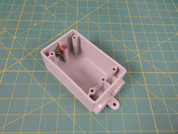 Scepter FSS 15/10 Single Gang Conduit Box    3/4"