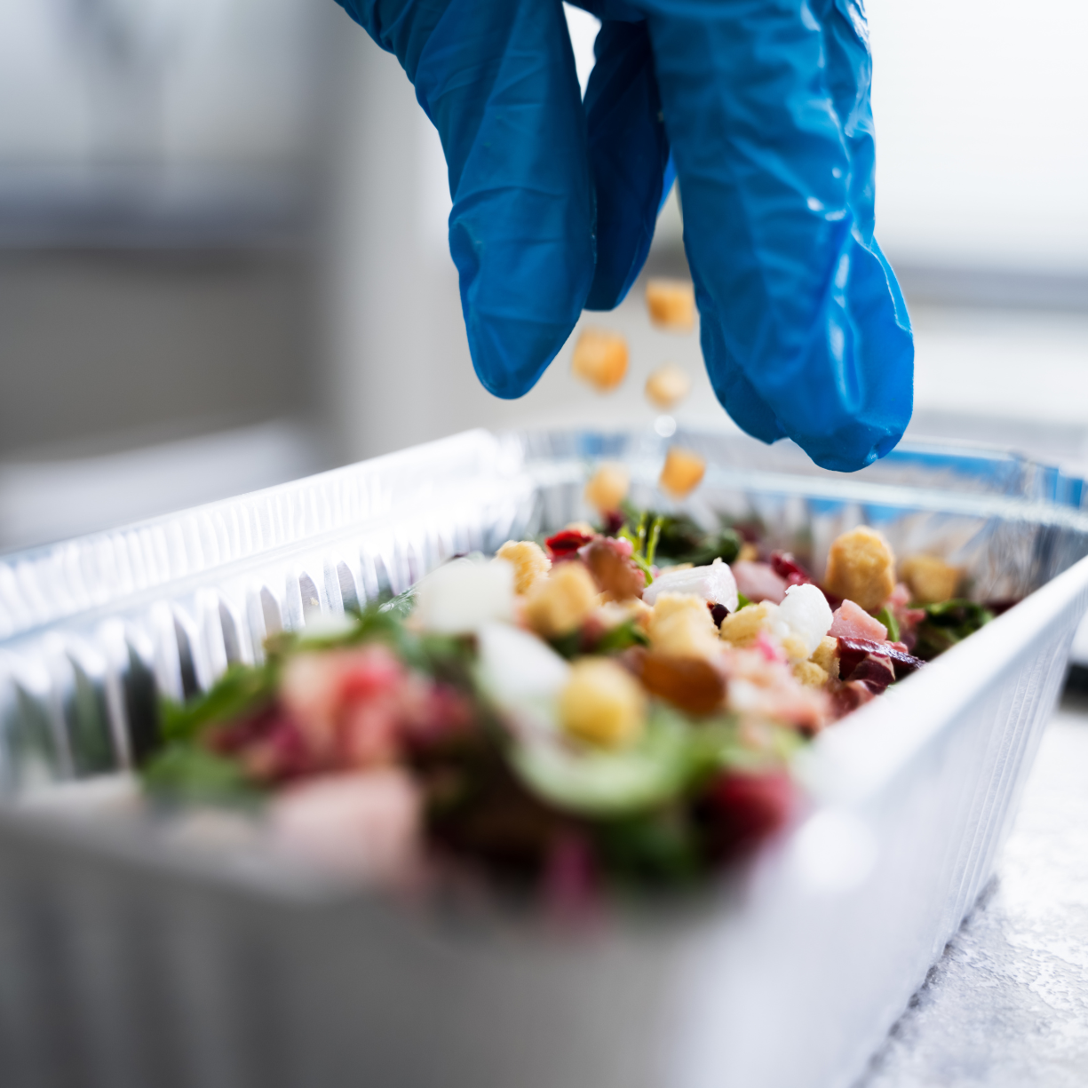 food-prep-gloves-lifestyle.png