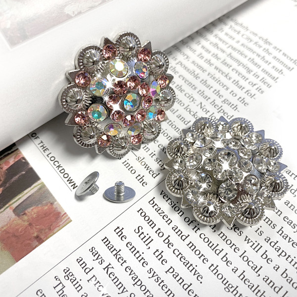 CH128-01 Rhinestone Conchos 1-1/2" Scalloped Edge Engraved Concho Screwback