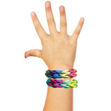 Photo, making bracelets with loops Photo, making bracelets with loops