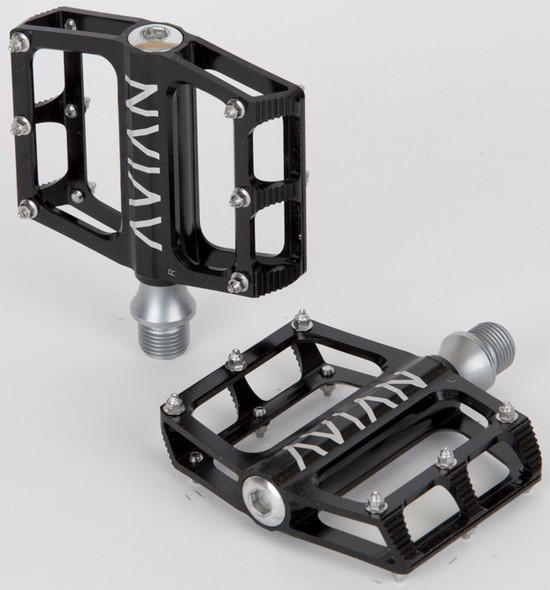 Avian Pariah Mini Pedal Black 308006