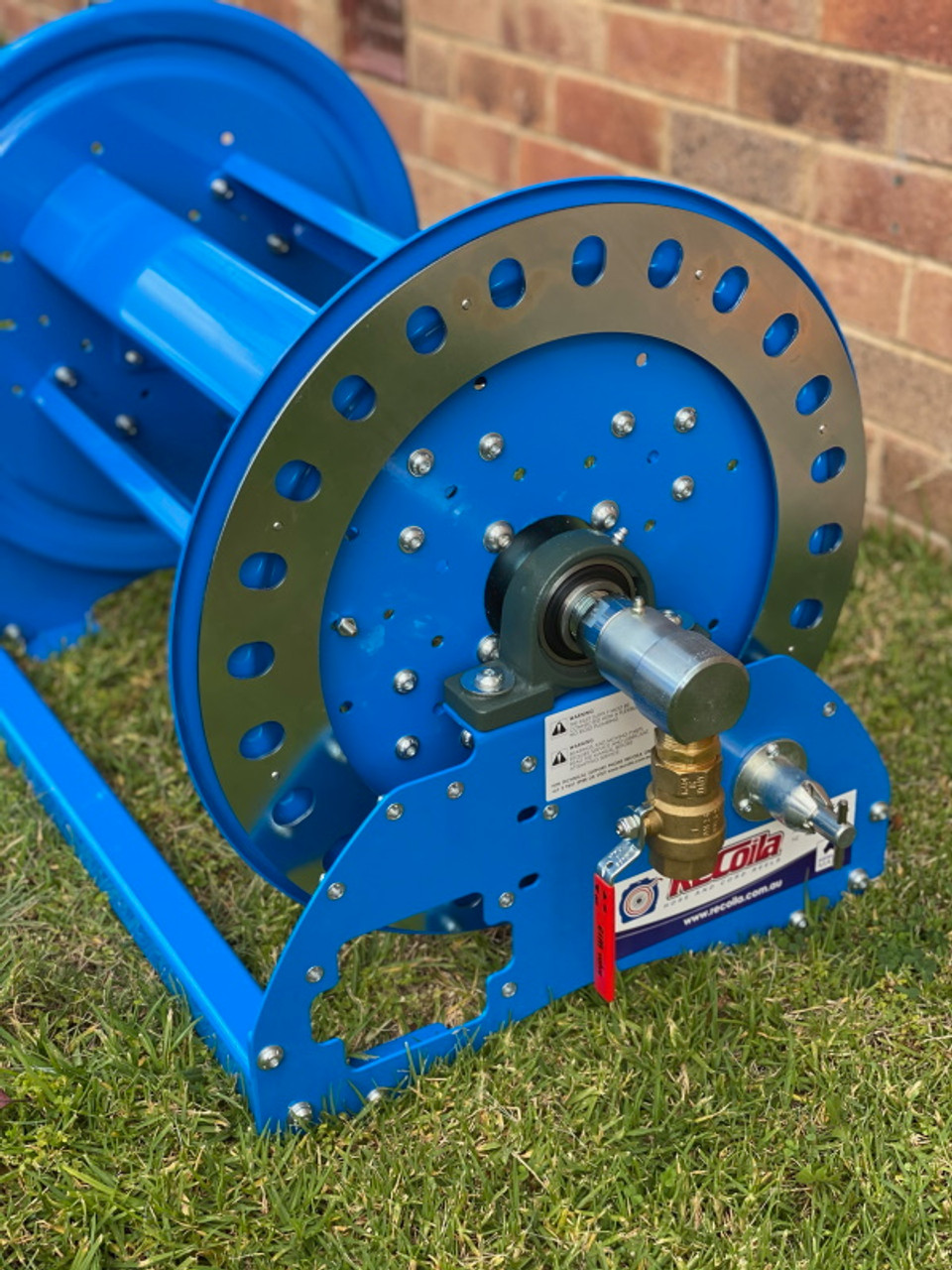 Steel hose reel for 35-45m of 1 ID hose. Hand crank - Made in Australia