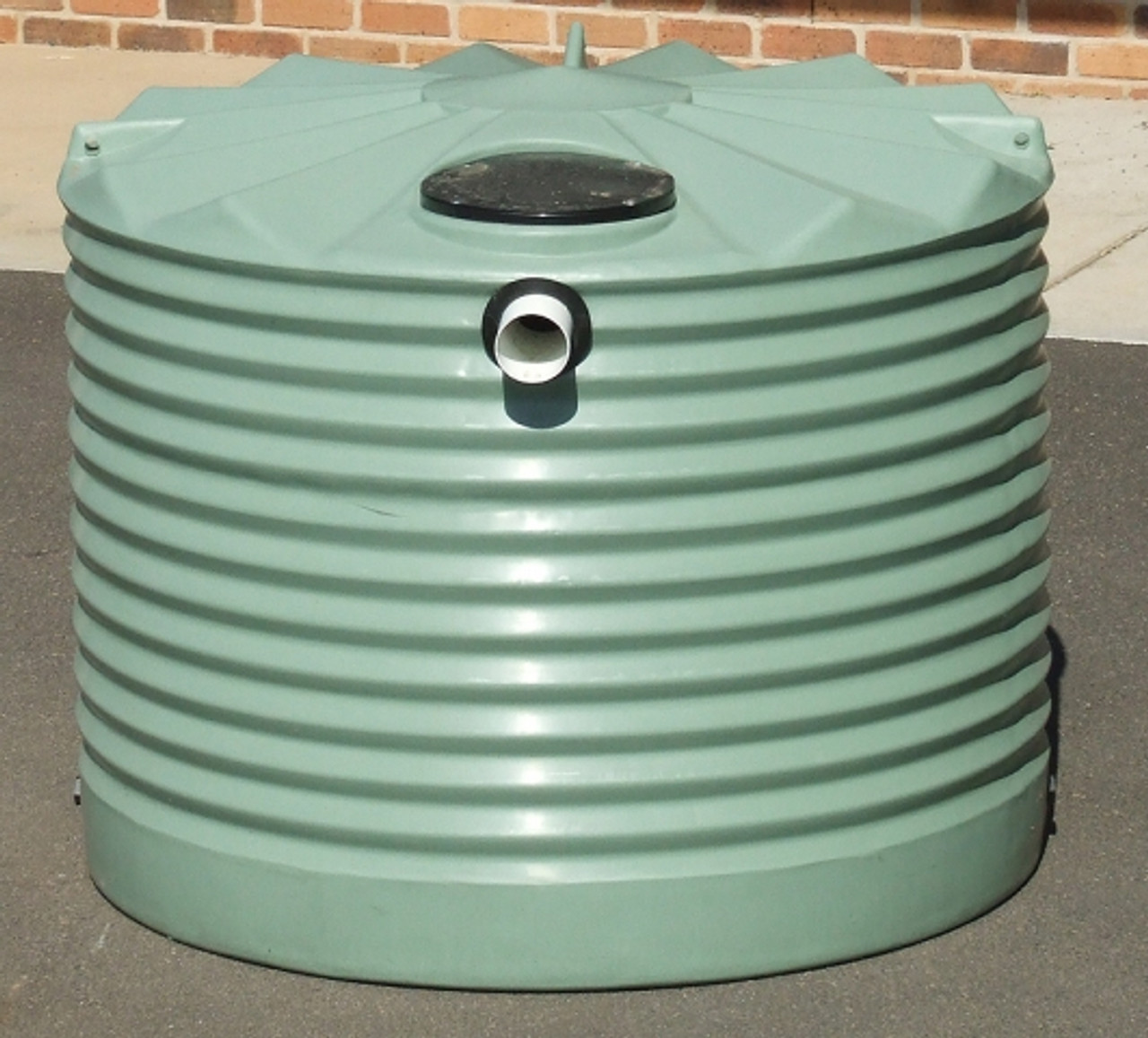 1,100 Litre Q Low Profile Round Poly Tank - Corrugated Profile