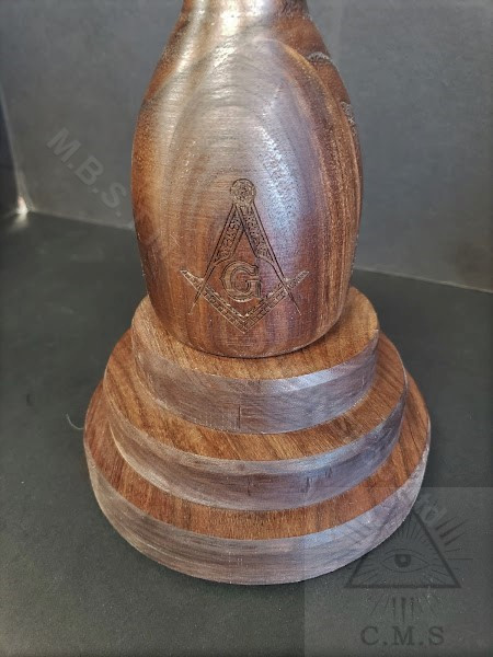 up right masonic gavel