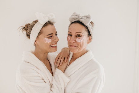 Skincare for Every Life Stage: What Changes from Adolescence to Maturity