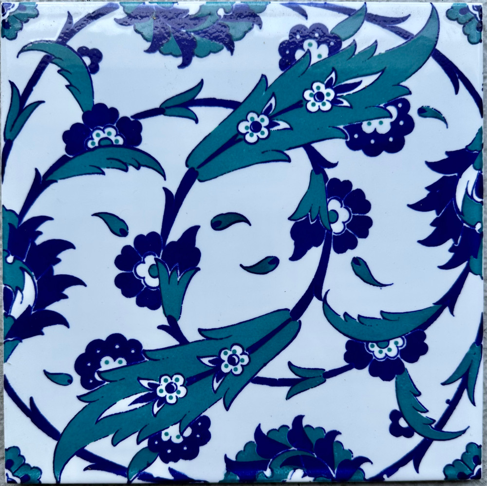 Continuous Pattern Floral right tile
