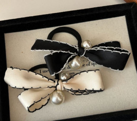 Vintage Bow Knot with Pearl Ponytail