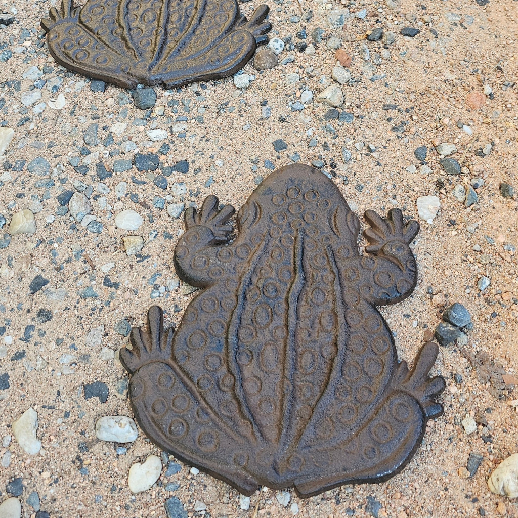 Frog Garden Stepping Stone - BW123