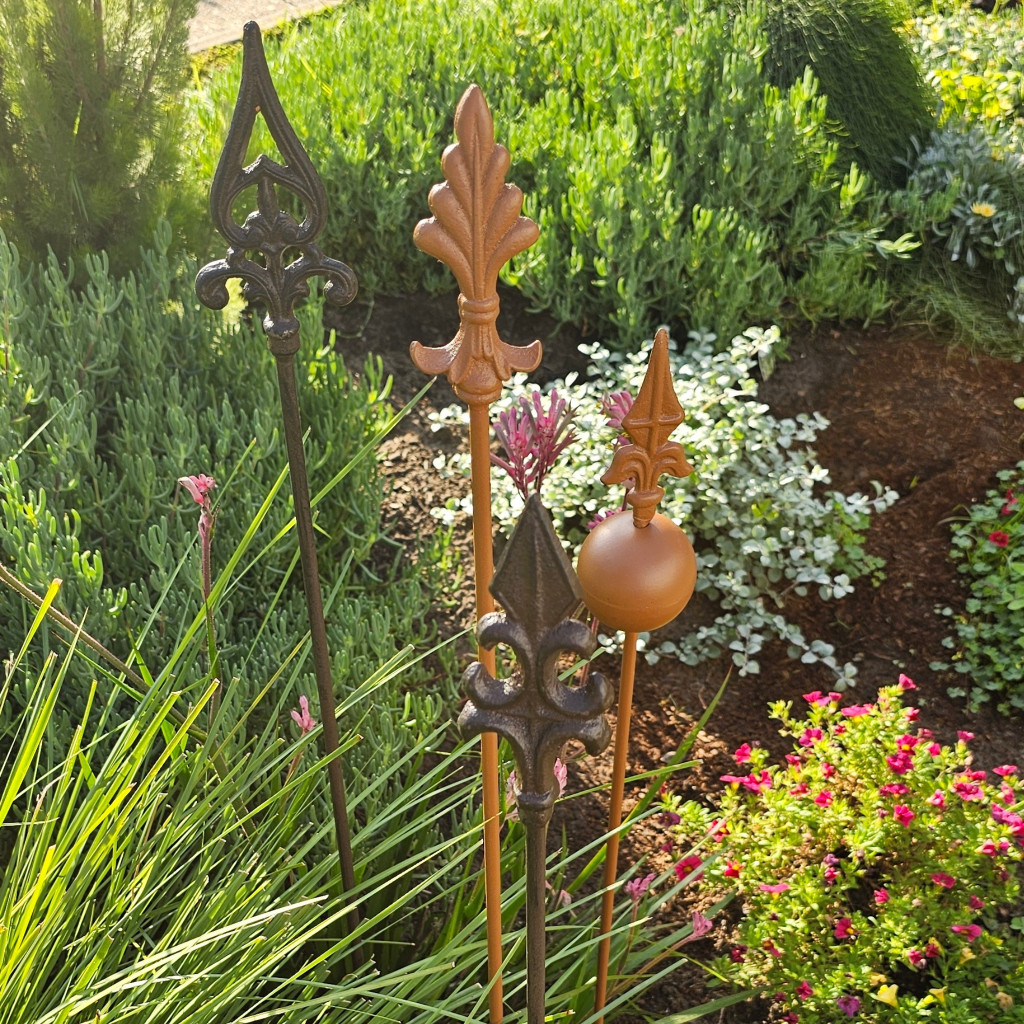 Finial Antique Brown Garden Stake - US036