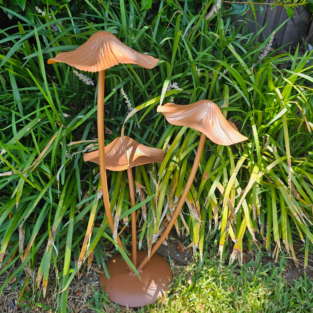 Mushroom Stand - US628