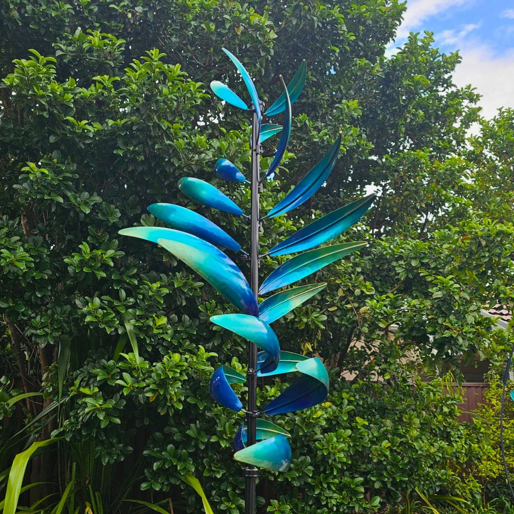 BLUE FEATHER WINDSPINNER - HHF3993