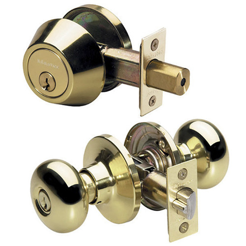 Master Lock Master Lock BCC0603KA4 Biscuit Combo Pack Door Knob & Deadbolt KW1 - Entry - Grade 3 - Polished Brass Levers