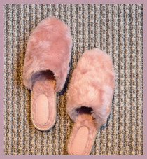 ANGIE CLOSED TOE SLIPPER ANGIE CLOSED TOE SLIPPER